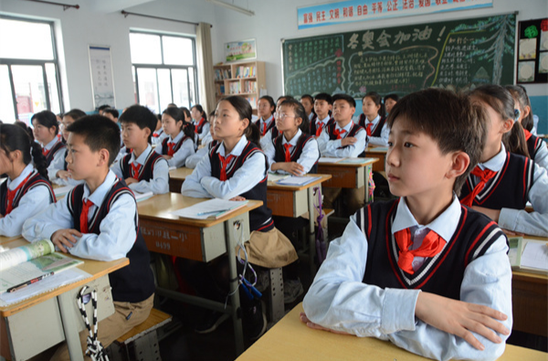 大中小学不同学段思政课设计各有侧重——汇聚各方力量 接续思政教育