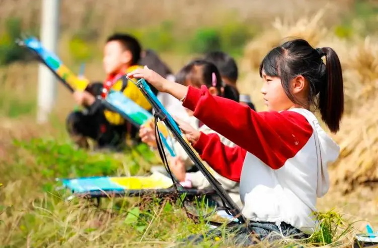 建设时时、处处、人人的美育育人环境 ——专家解读教育部《关于全面实施学校美育浸润行动的通知》