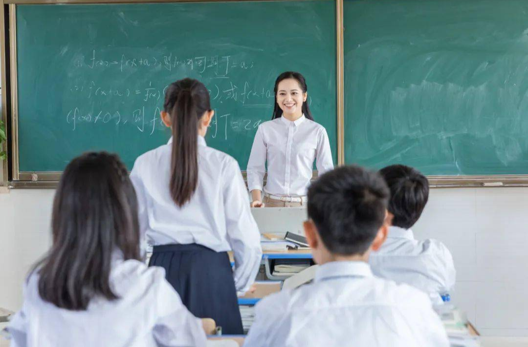 教育部部署2024届部属师范大学公费师范毕业生就业工作