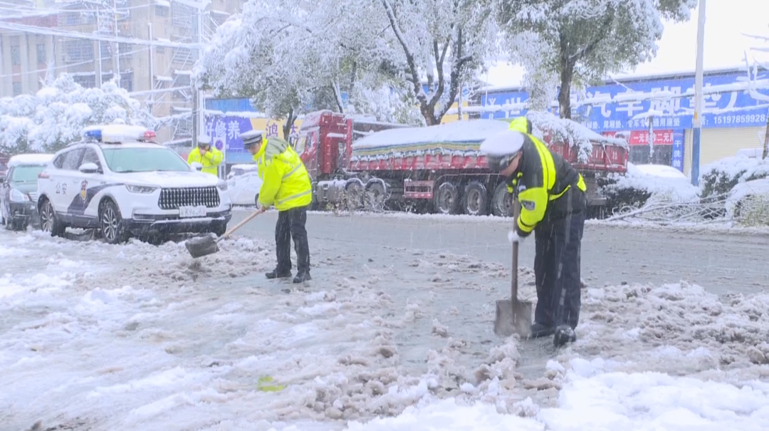 湖南低温雨雪天气持续 各地各部门全力做好防范应对