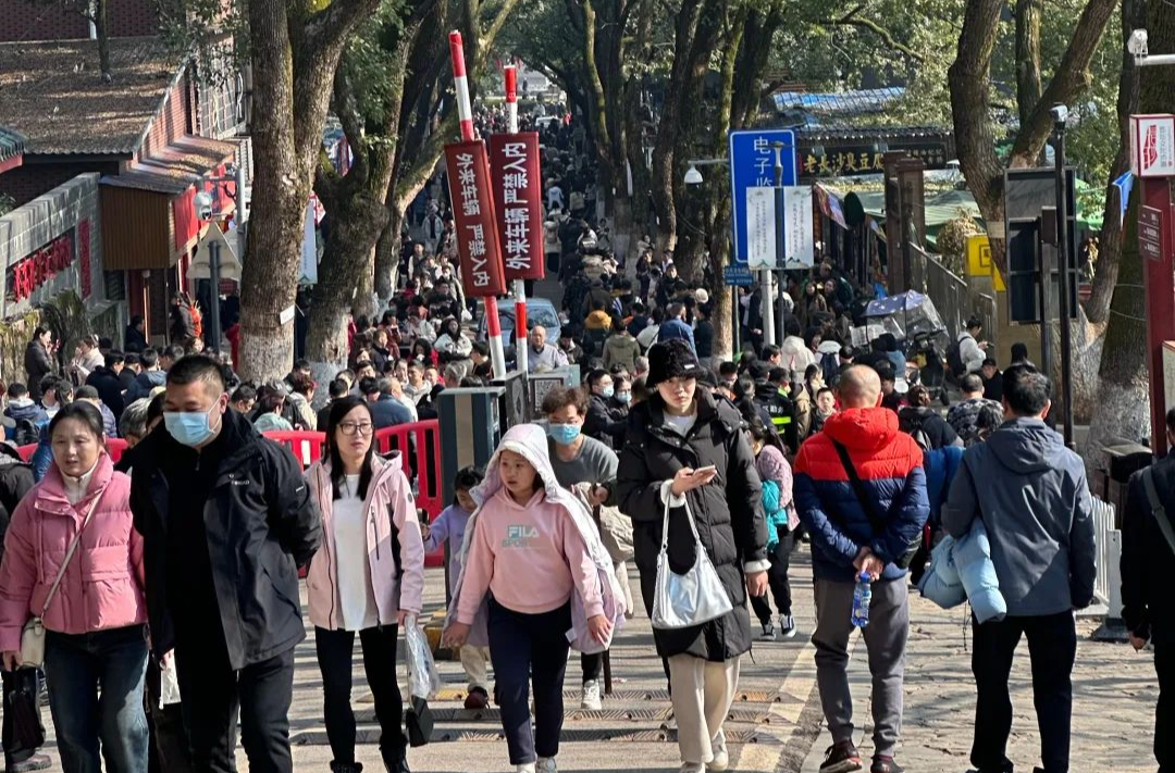 人人人你人人人！“走都走不动”，多地紧急宣布：约满！售罄！