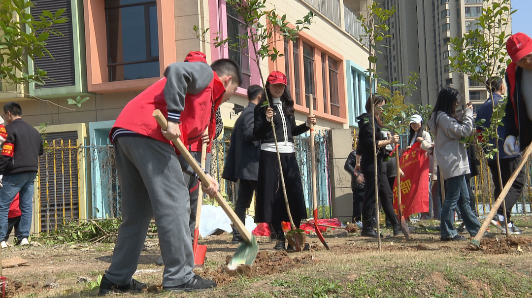 第46个植树节：学雷锋树新风 共建绿色家园