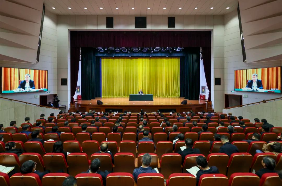 教育部召开党组扩大会，传达学习2024年全国两会精神