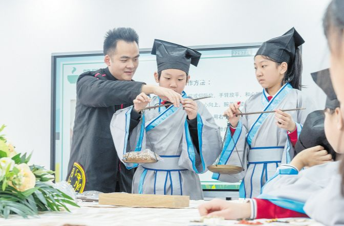 促进学生个性成长 长沙一小学31门校本课供孩子们“乐选”