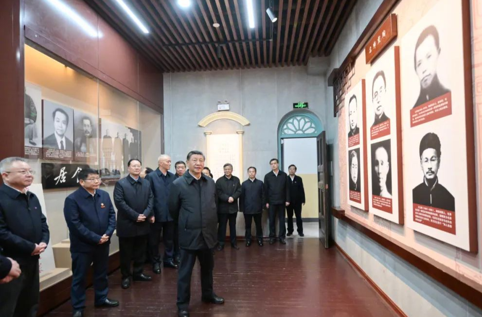 习近平考察湖南第一师范学院：学校的办学宗旨要引导学生立志报国
