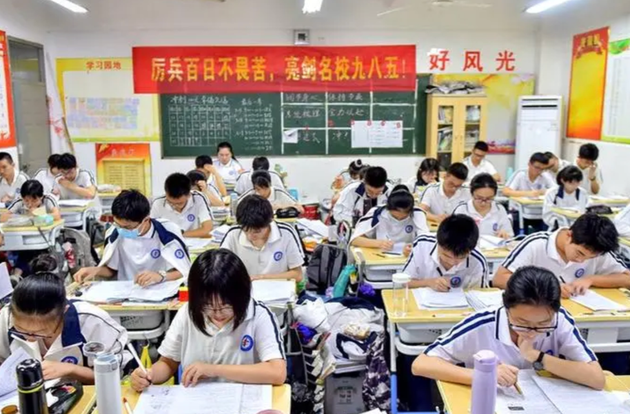 4月高考热点：强基计划、高校专项计划报名启动，各省高招规定陆续公布