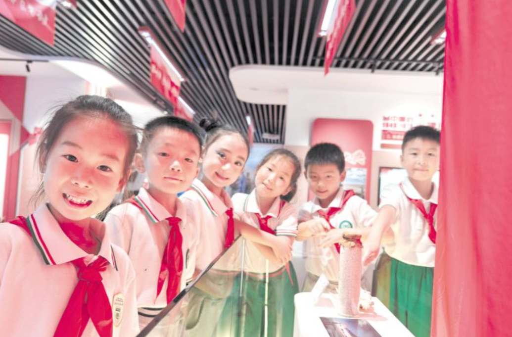 长沙少年与守礁官兵书信传情 感受跨越千里的家国情怀