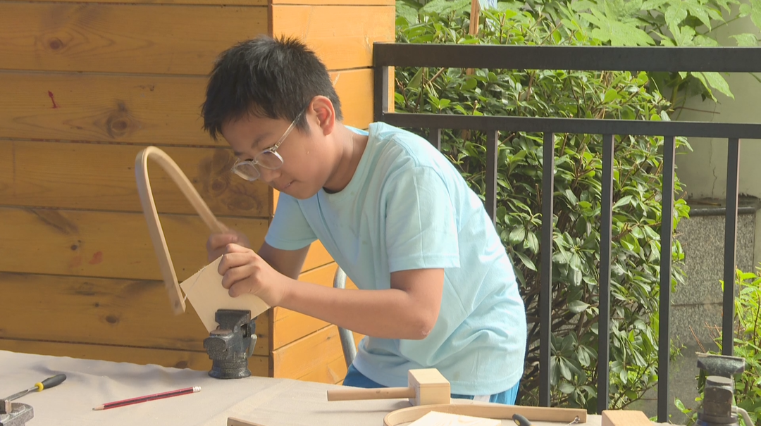 “小木匠”成就大美育 小学生传承匠人精神