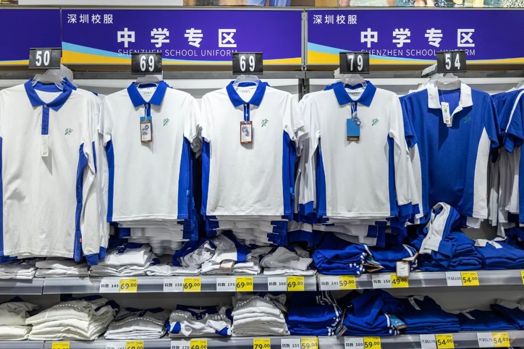 好校服啥样？这款出圈的校服提供了一种答案