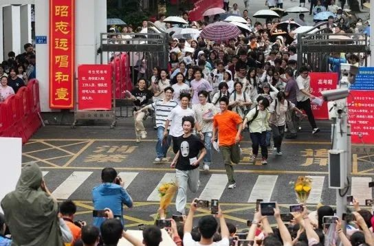 湖南高考成绩预计6月25日公布，6月26日起正式填报志愿