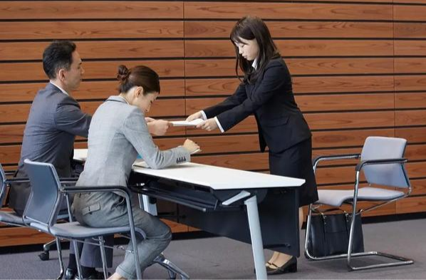 警惕！“付费内推”藏陷阱