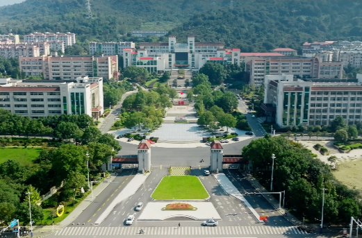 湘南学院校庆宣传片《扎根》