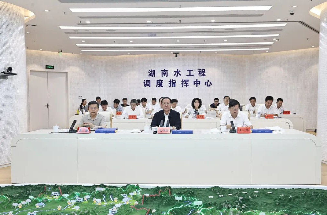 毛伟明：全力以赴打好防汛救灾这场硬仗