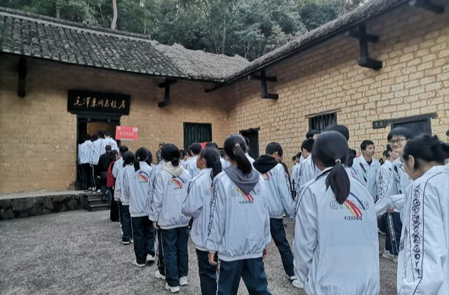 “我的韶山行” 走进学生心