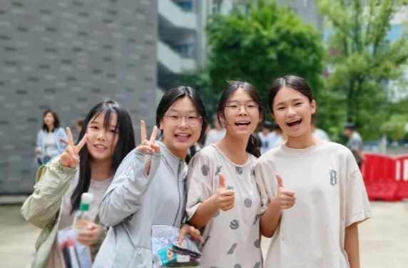 株洲中考结束！看看那些难忘的瞬间……