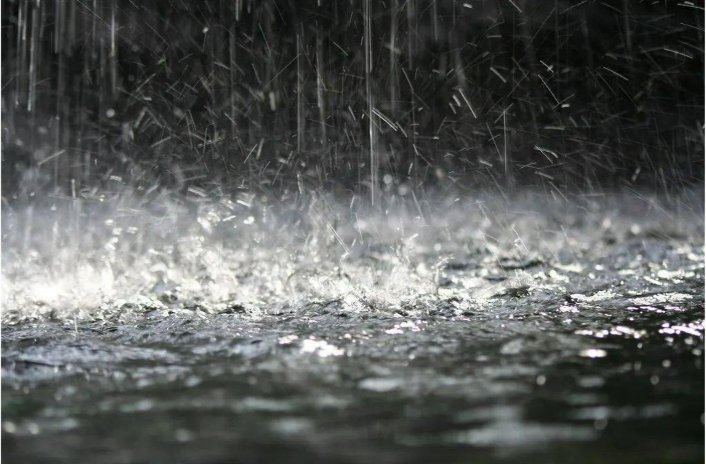 暴雨橙色预警！湖南中北部有大到暴雨，局地有雷暴大风等强对流天气