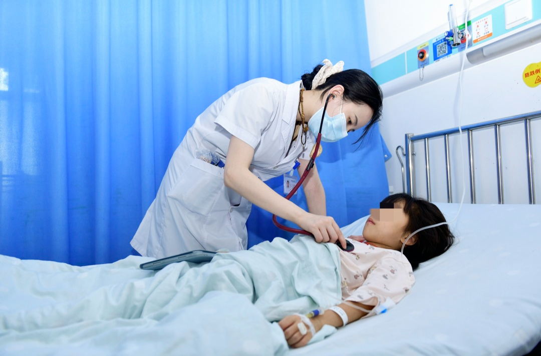 省儿童医院“十有”措施应对暑期就医高峰