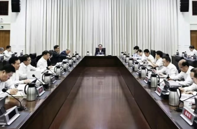 毛伟明主持省政府第39次常务会议：部署全省防汛救灾 分析上半年经济形势 研究下半年重点工作