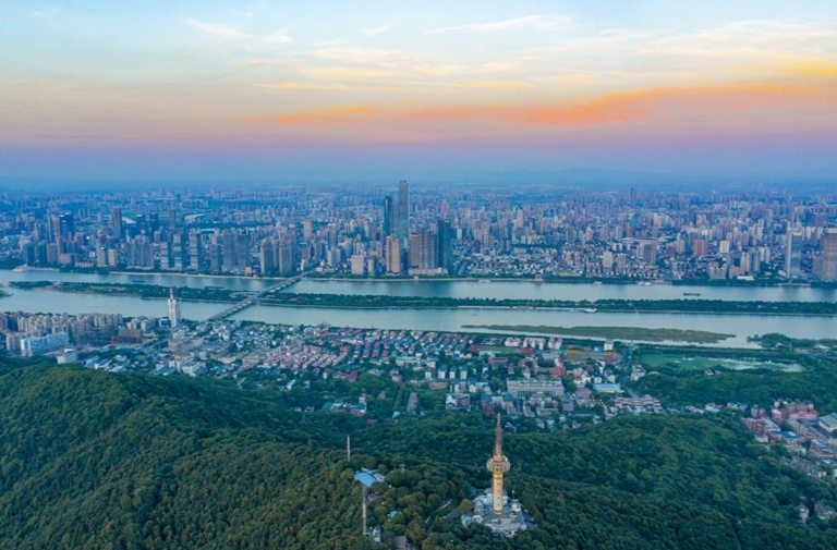 习近平总书记考察湖南重要讲话精神 是一脉相承又与时俱进的有机整体