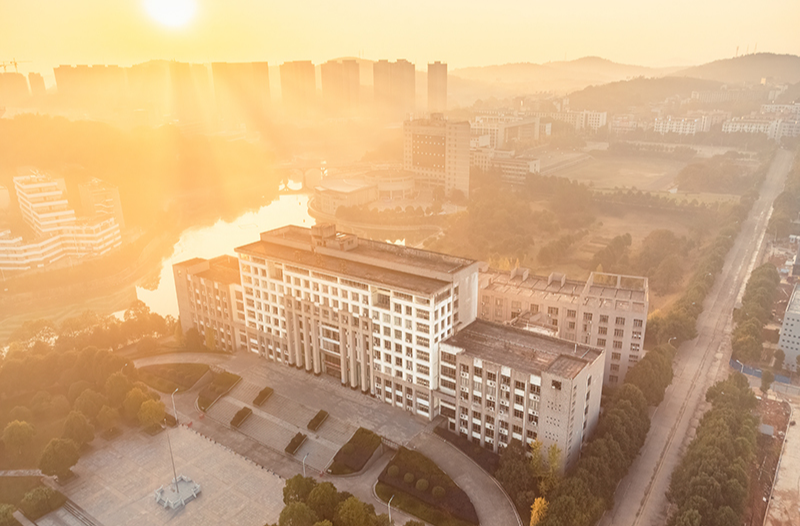 易班优秀案例：“网上重走长征路”暨推动“四史”学习教育系列活动