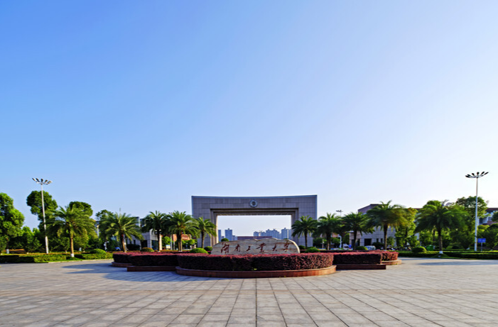 易班优秀案例：基于易班优课构建网络思想政治教育新模式