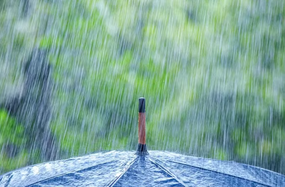 中央气象台继续发布暴雨橙色预警，湖南东部等地有暴雨到大暴雨