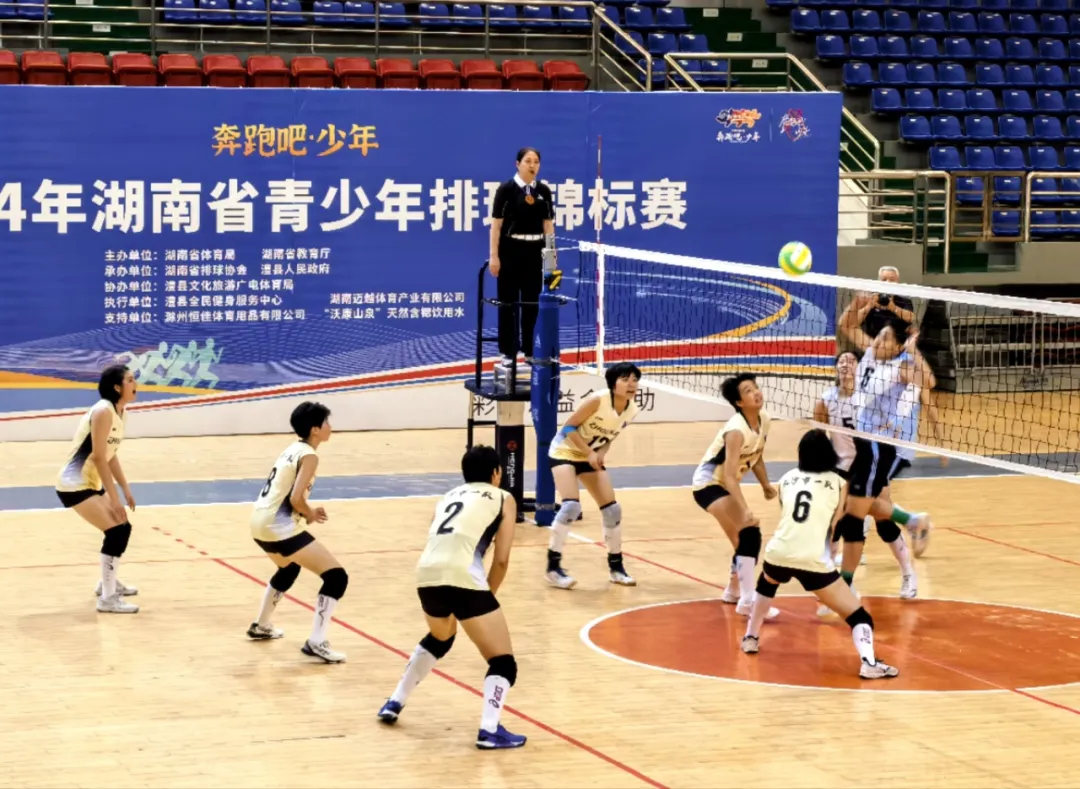 发扬奥运精神，长沙周南中学勇夺双冠军