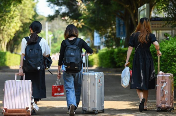 @准大学生 国家奖学金+助学金+助学贷款……资助政策了解一下