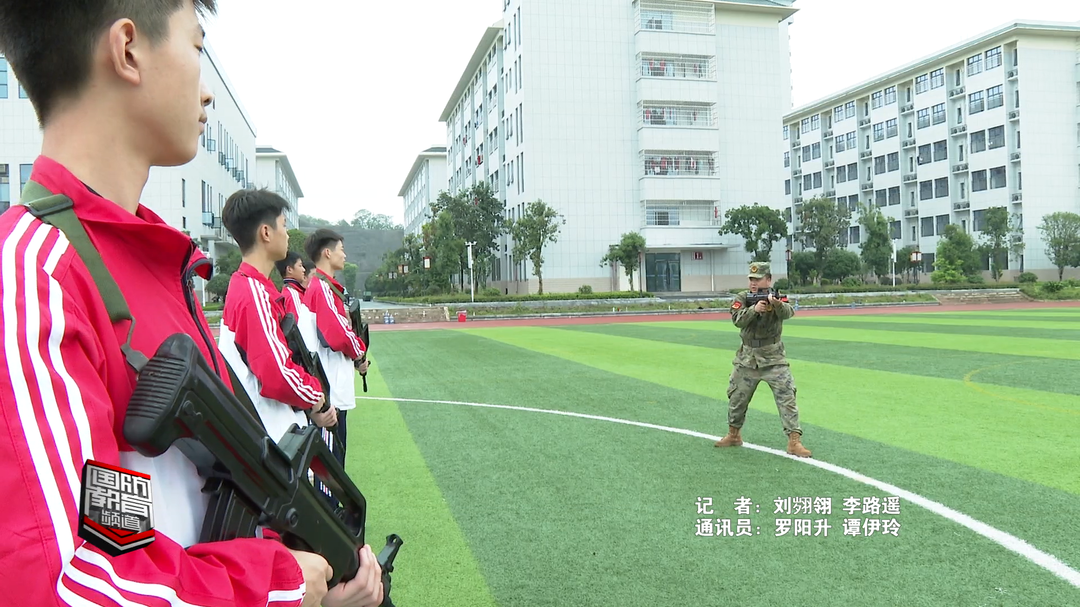 衡阳市石鼓区：军训第一课   红色教育浸润学生心灵