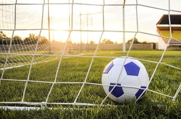 学生踢球致残，学校“无过错”亮明了司法态度