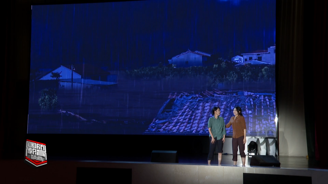 “风雨中的希望”专场慰问演出走进驻长部队
