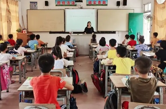 怀化市多所中小学开学报到时间定了