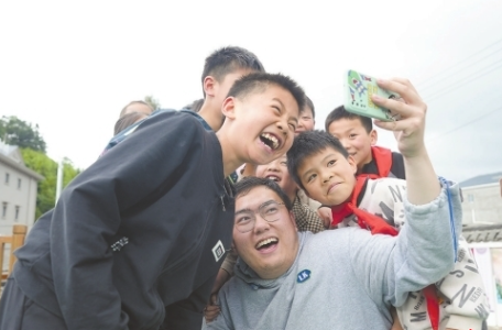 一个乡村教学点的诗与远方