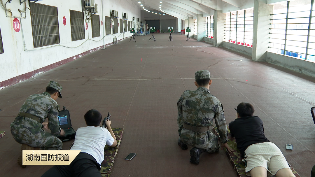 国防教育 以法为翼——中南大学开展模拟枪械射击大赛