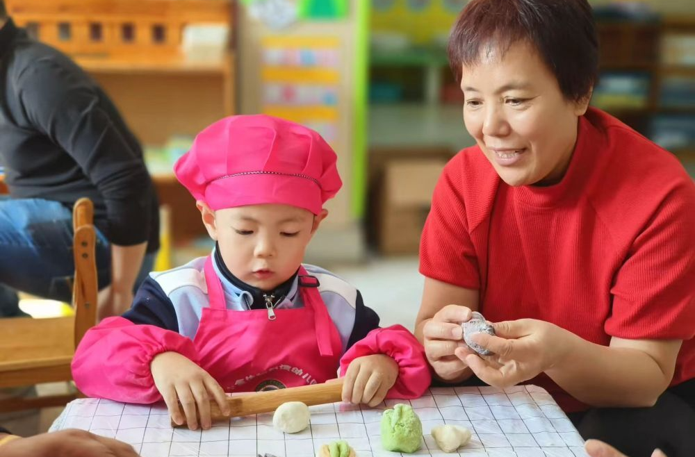 “老幼共托”新模式渐兴，前路几何？