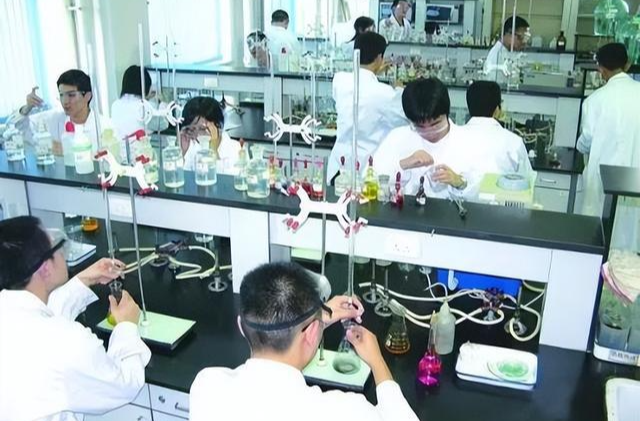 支持“塔基”青年科技人才 中国科协启动实施青年人才托举工程博士生专项计划