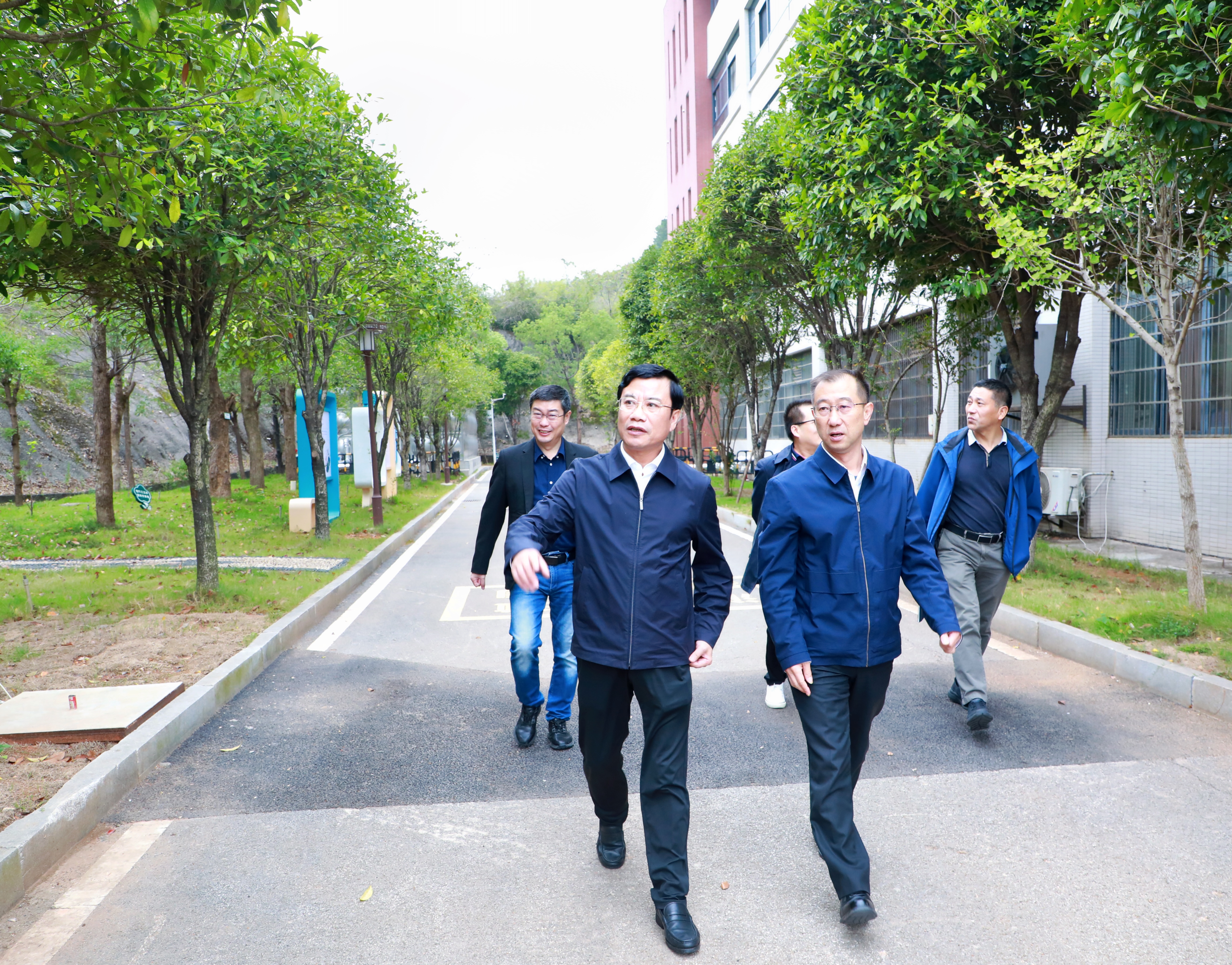 王仁祥到省中小学教师发展中心、省语言文字培训测试中心调研指导工作