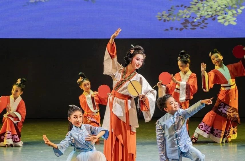 20台新创大戏请60余所学校师生看，湖南启动“戏曲进校园”活动
