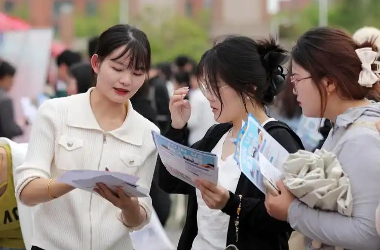 这些大学招辅导员，看过来→