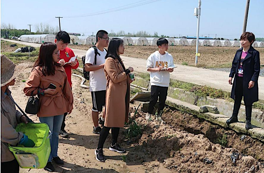 常德职业技术学院立足实践打造田间地头“行走的思政课”