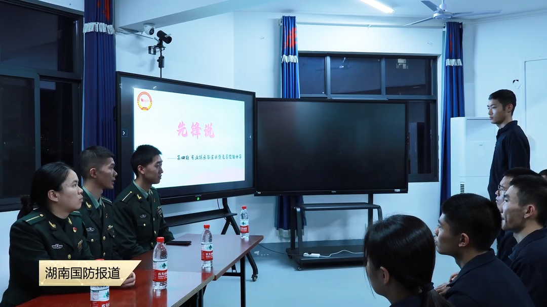 国防科技大学：先锋授课传薪火 榜样发声励精兵
