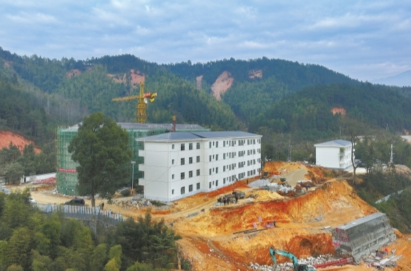 资兴灾后首批集中安置房摇号分房 八面山受灾居民很快就能住新房