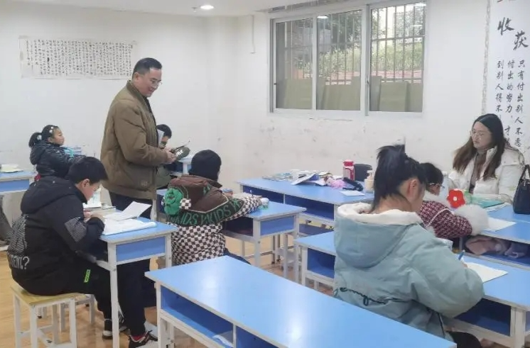事关校外培训！益阳市教育局致家长的一封信（附黑、白及警示名单）