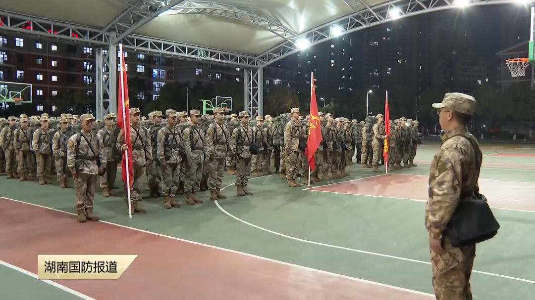 锤炼应急能力——国防科技大学组织夜间战备拉动演练