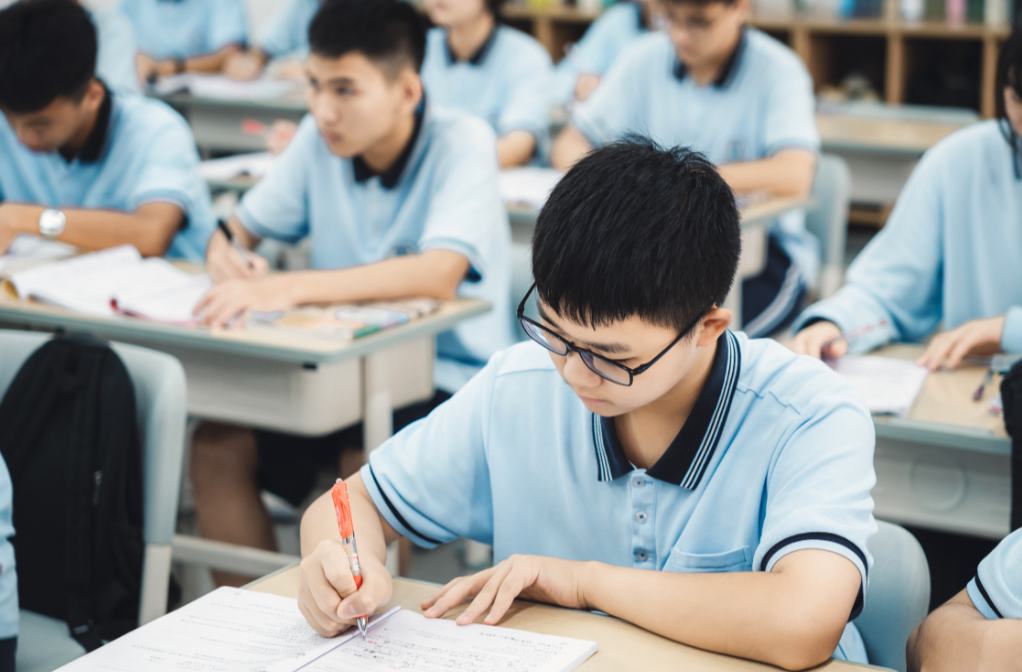 数智技术“解锁”高中生成长密码