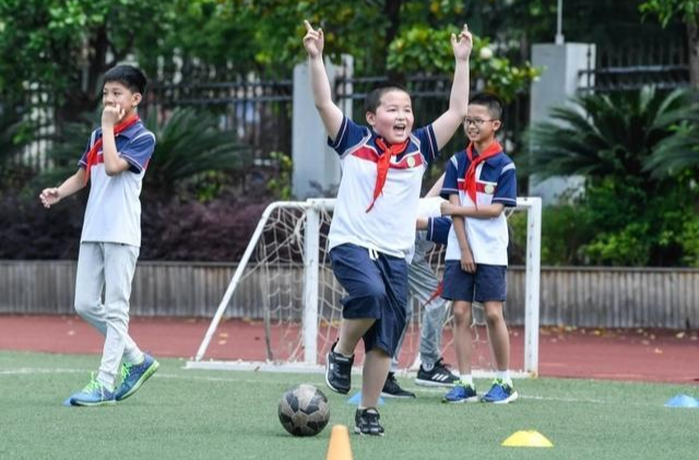 中小学春秋假引热议，因地制宜是关键