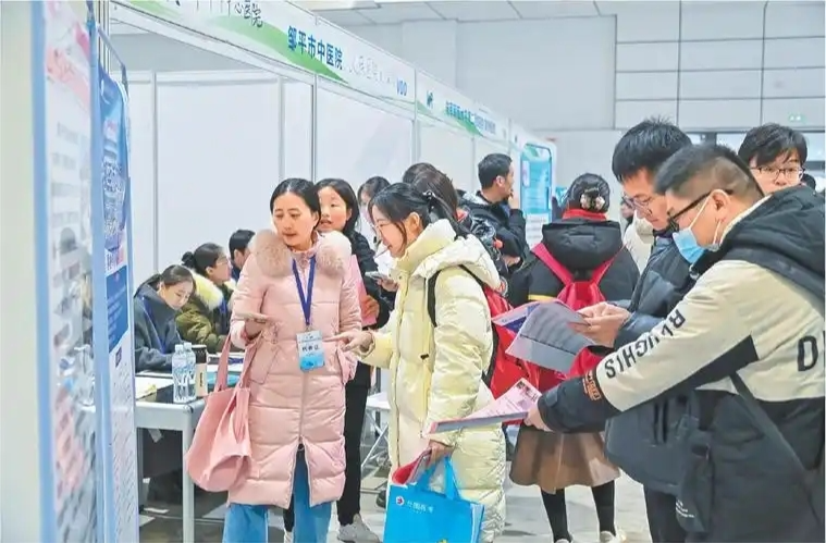 供岗7万+，国家大学生就业服务平台上新7个专场招聘会