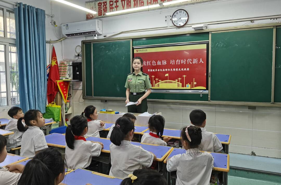 鼓励青年学生站上理论宣传的“C位”