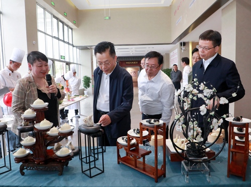 夏智伦到长沙商贸旅游职业技术学院调研：促进专业群与产业链紧密衔接 为地方发展培养高素质技能人才