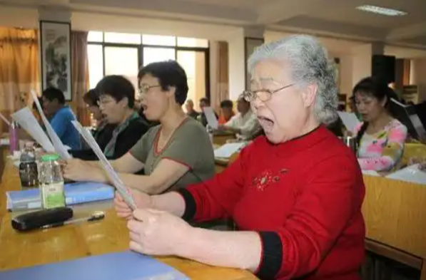 学习内容“年轻化”激发老年教育活力